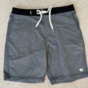 Vuori men's size 32 shorts